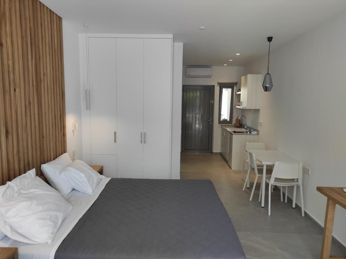 Melissa Apartments, Studios & Suites Malia Exteriör bild