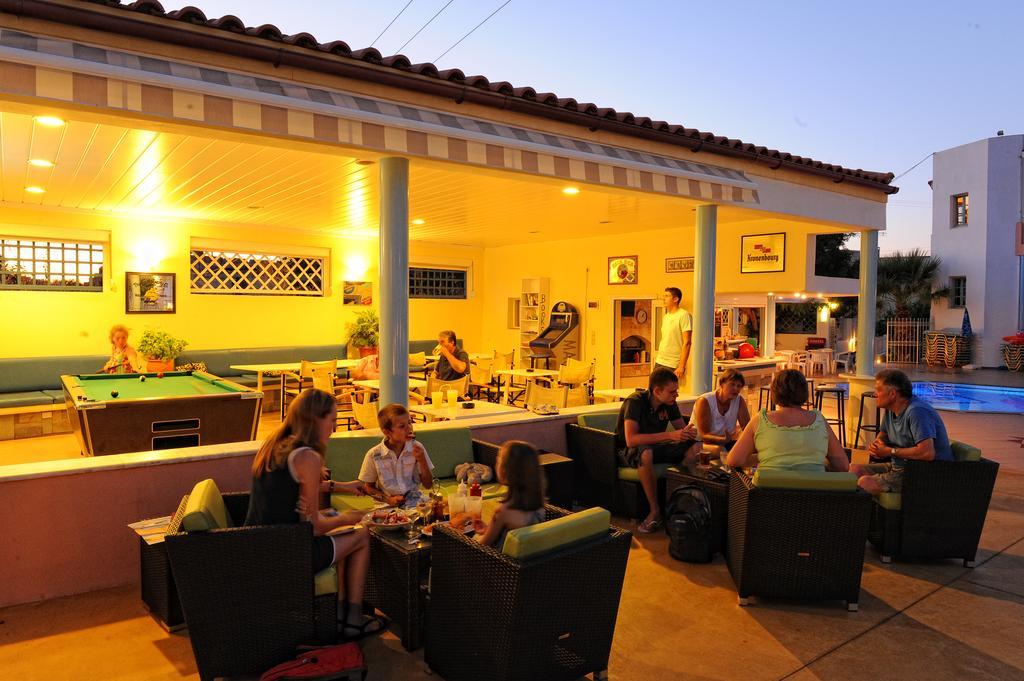 Melissa Apartments, Studios & Suites Malia Exteriör bild