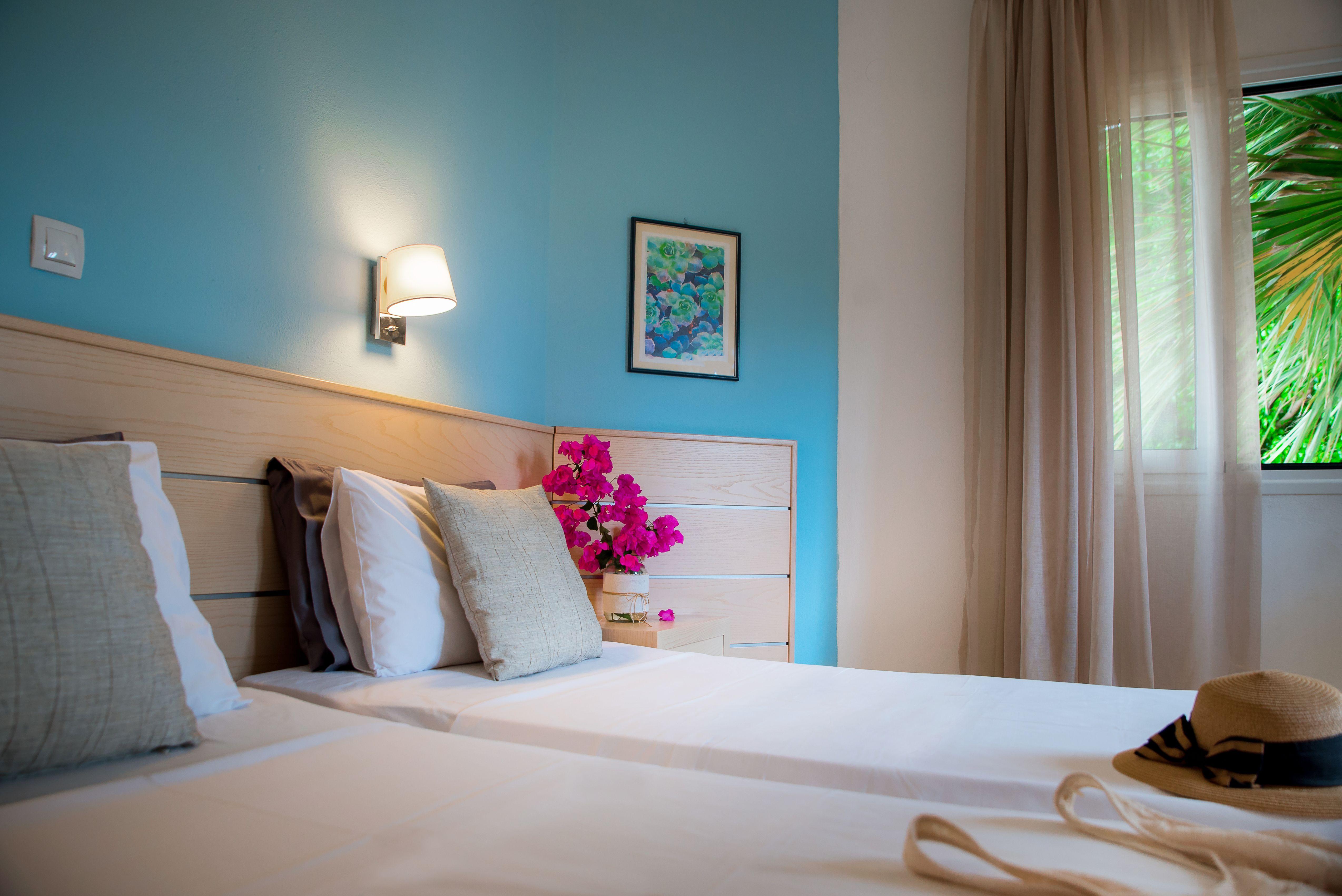 Melissa Apartments, Studios & Suites Malia Exteriör bild