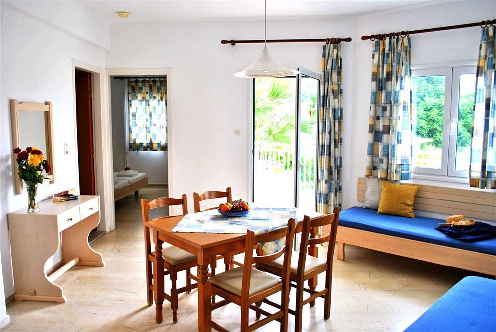 Melissa Apartments, Studios & Suites Malia Exteriör bild